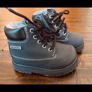 SmartFit waterproof toddler boots